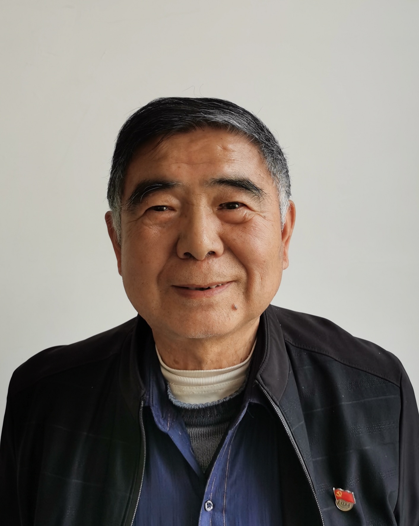 9梁长洪.jpg